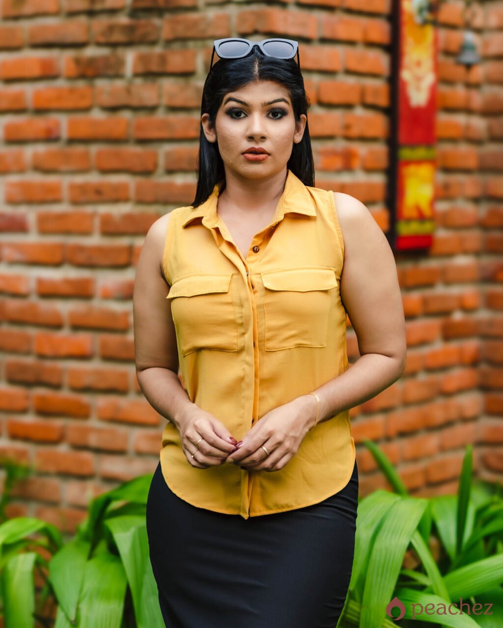 Double pocket sleeveless top