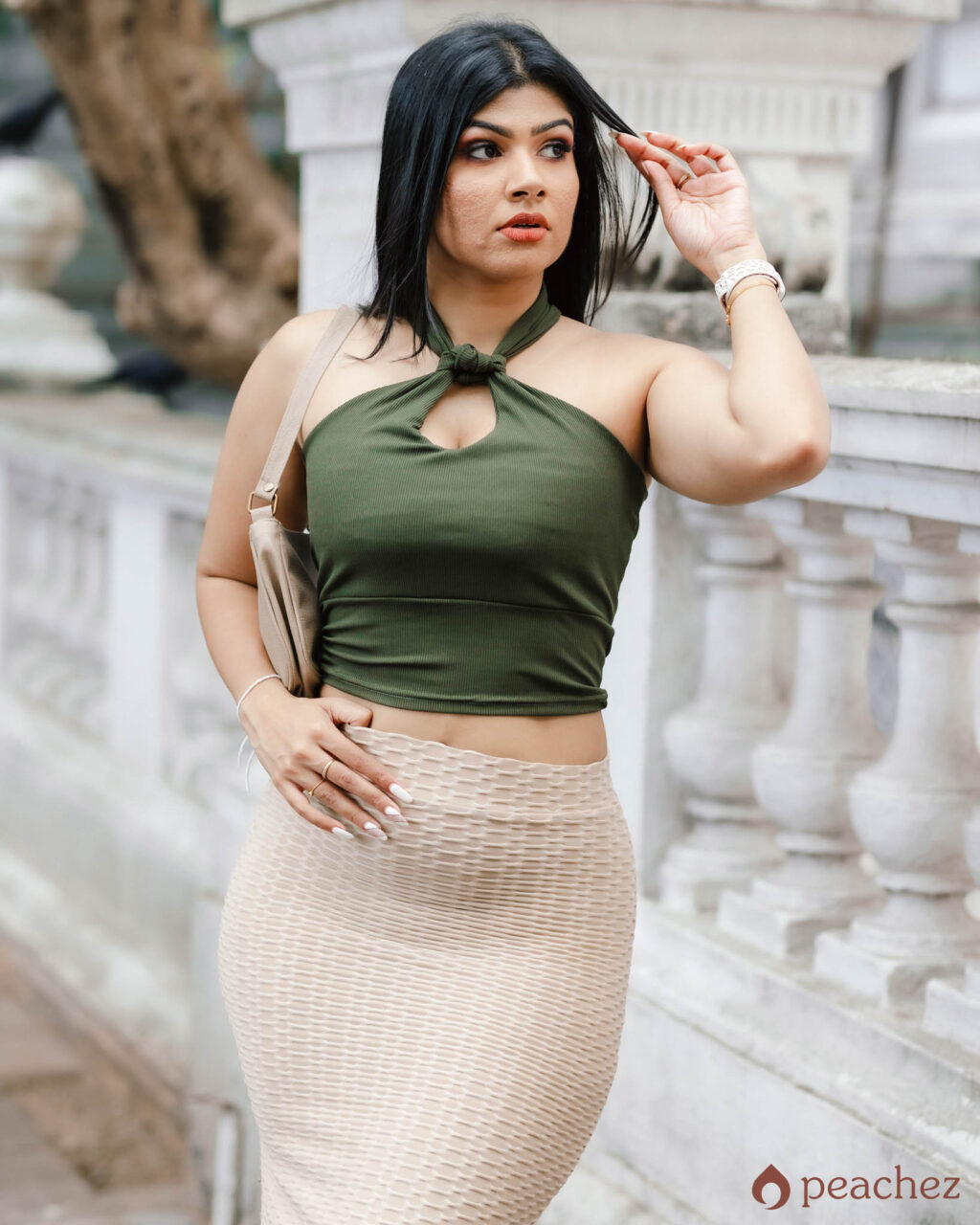 Cut out crop knit  top