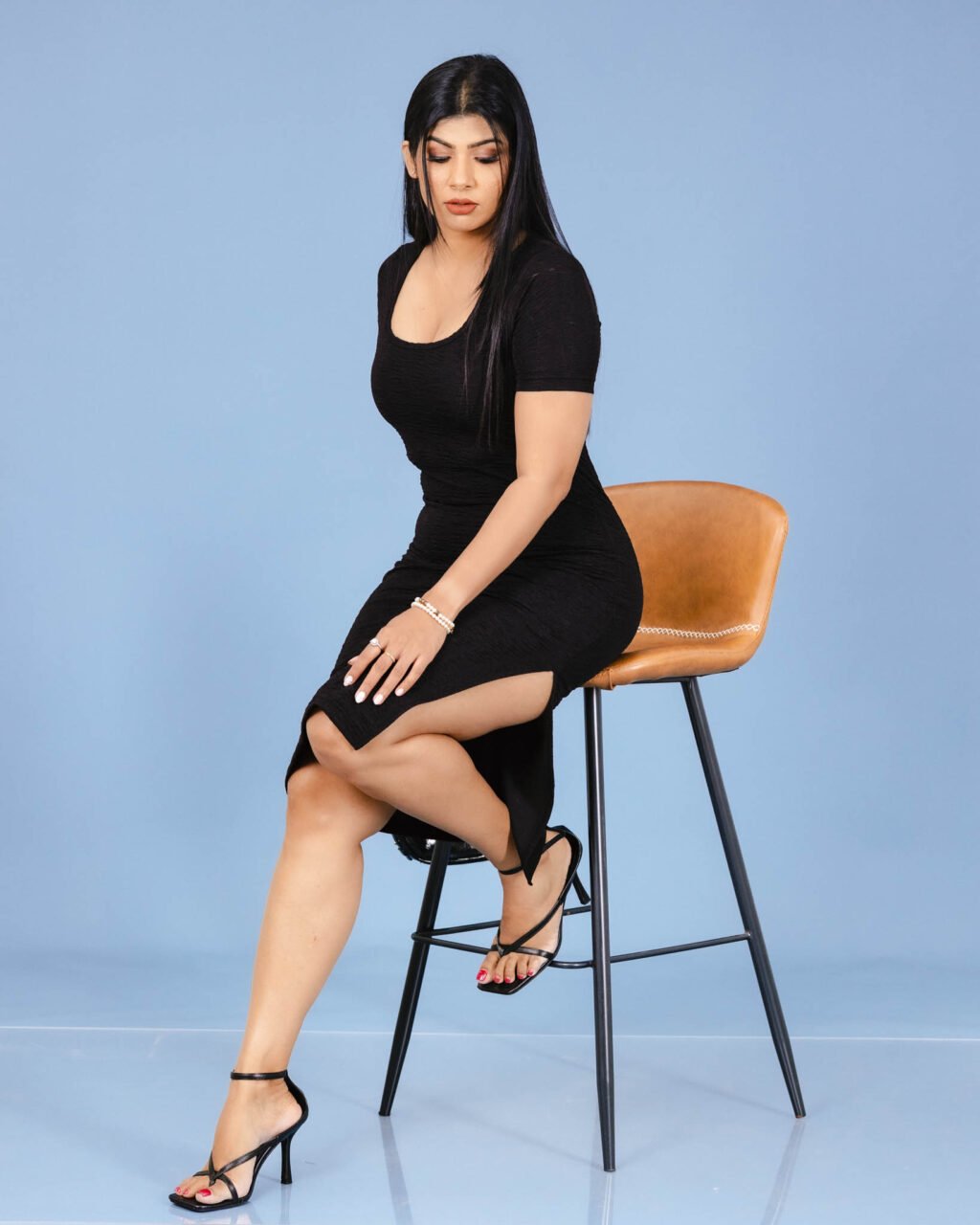 Short sleeve slit hem dress